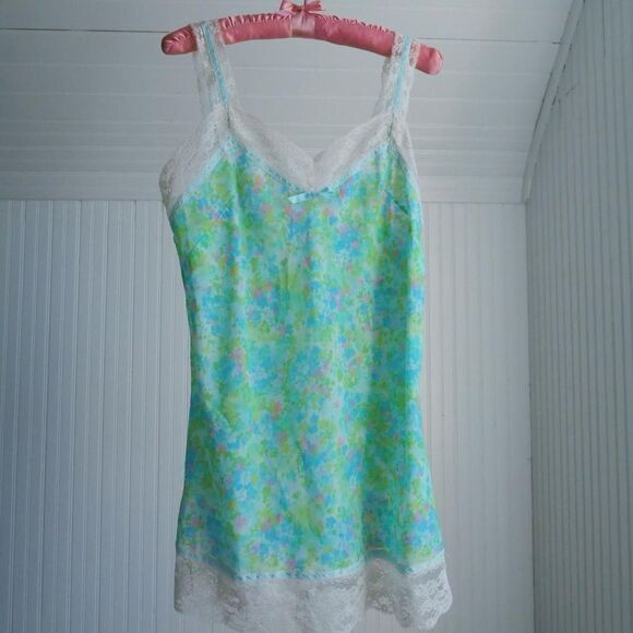 Vintage Other - Sweetest vintage 60s Barbizon pink floral printed mini slip